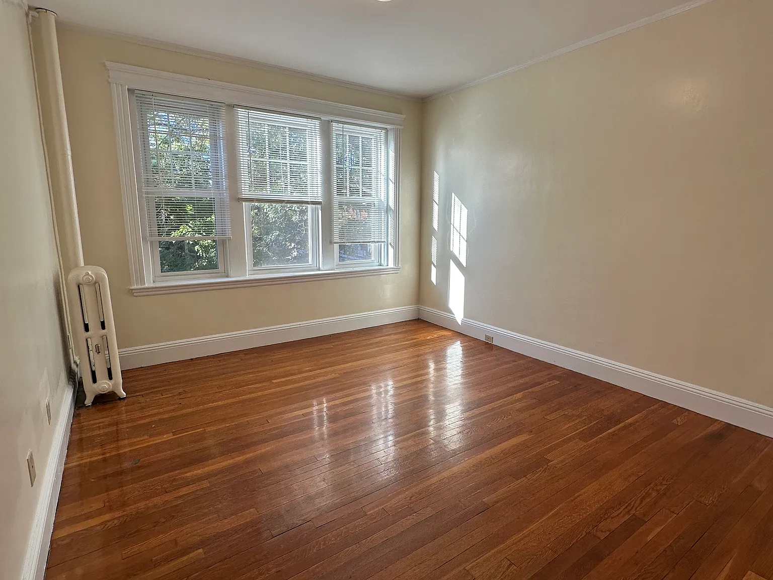 1 bed, $2,600 — Photo 3