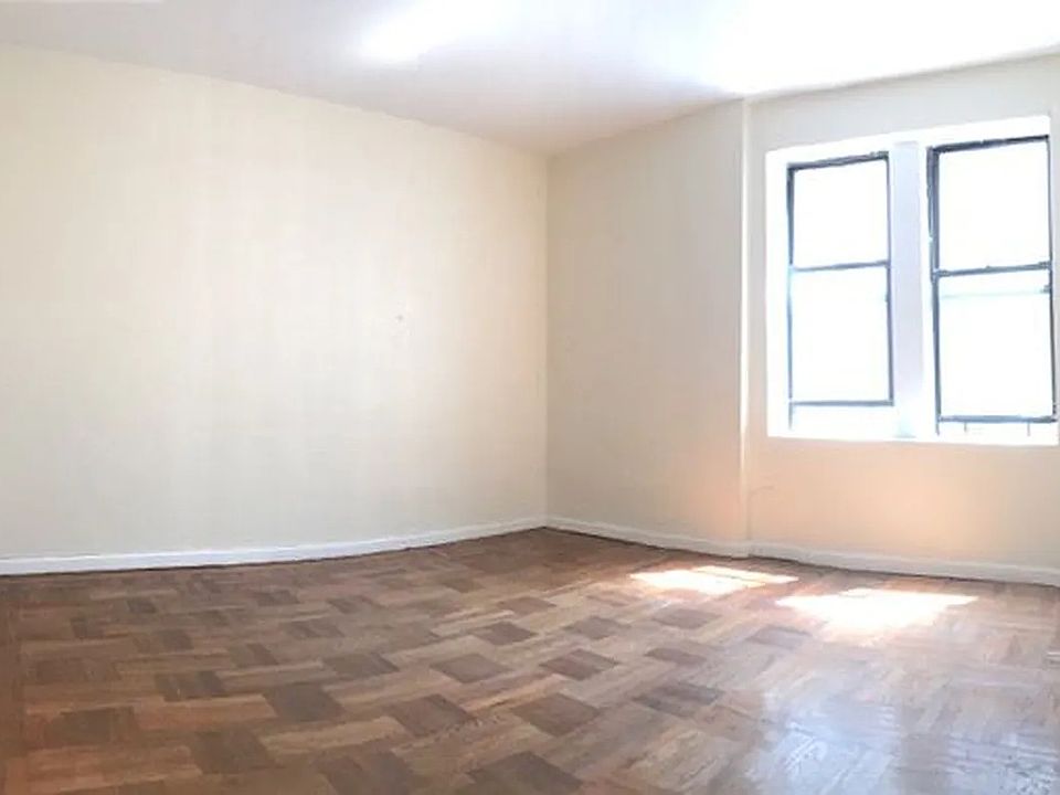 2nd image of 401 E 23rd St APT 4L