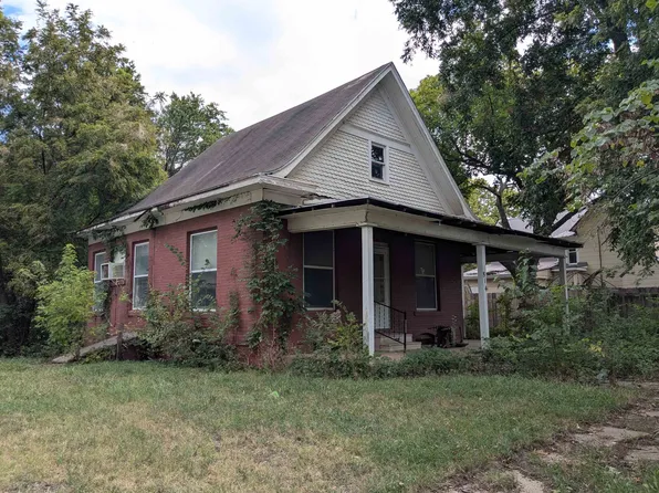 814 Walton St, Winfield, KS 67156