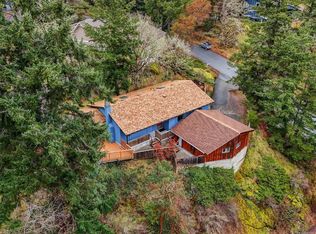 905 Gade Rd, Langford, BC V9B4Z6