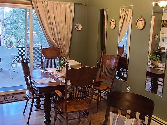 3rd image of 292 Adderley Rd