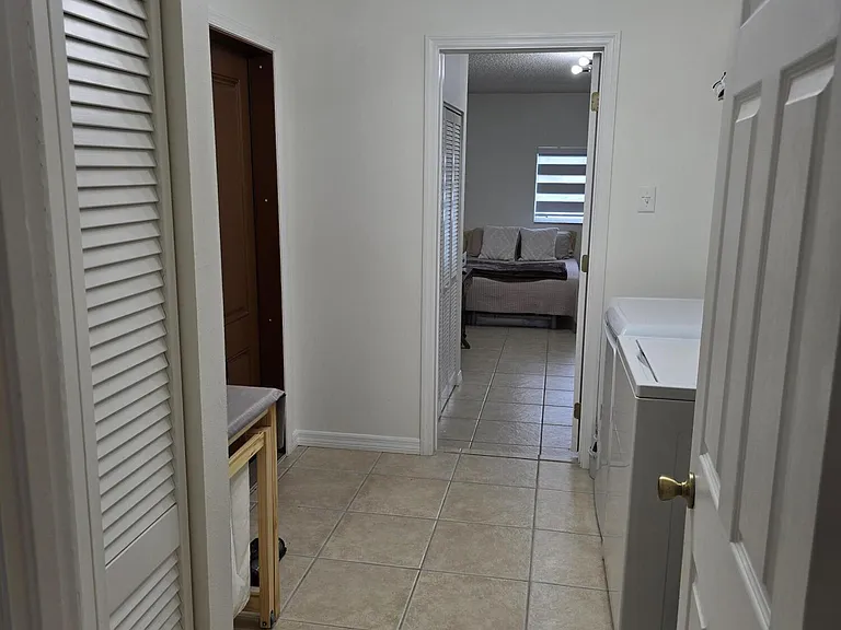 939 Hibiscus Dr — Photo 22
