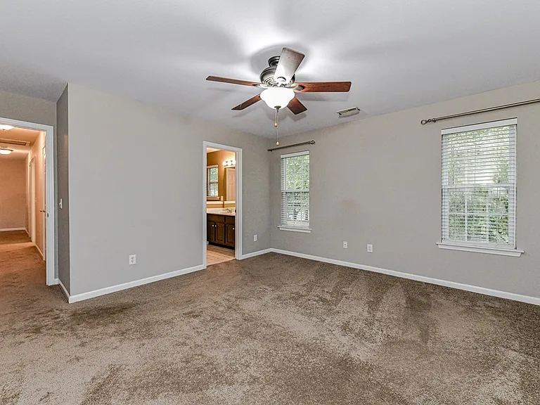 17201 Commons Crossing Dr — Photo 15