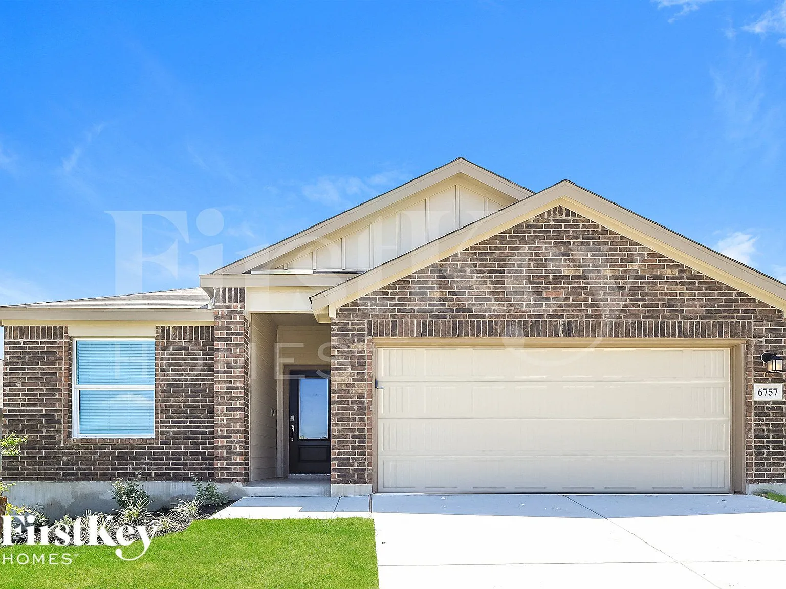 3 bed, 2.0 bath, 1675 sqft, $1,635 — Photo 2