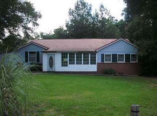 307 Ellenwood Dr, Bowdon, GA 30108