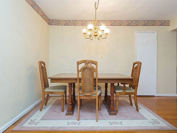 4th image of 3190 140th St #2E