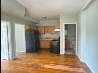 301 3rd St #2, Elizabethport, NJ 07206