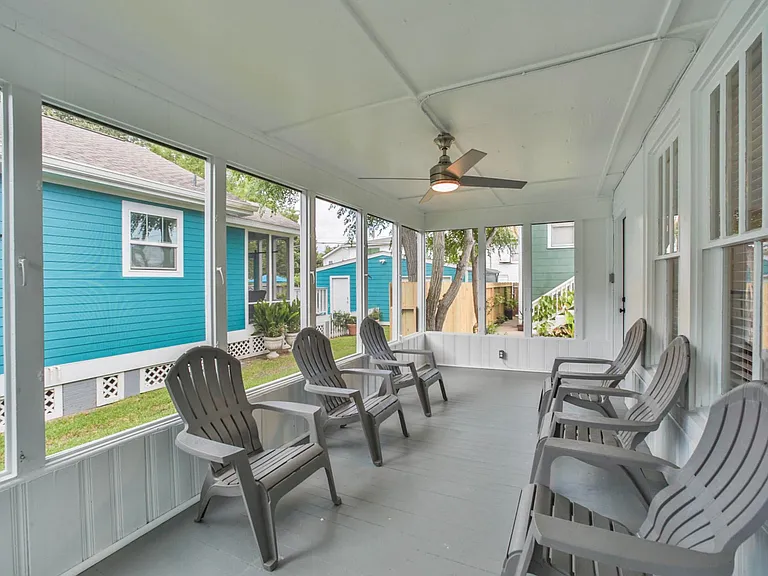 4518 Bernardo De Galvez Ave — Photo 29