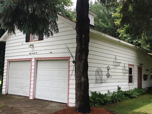 4th image of 5076 Lakeshore Rd