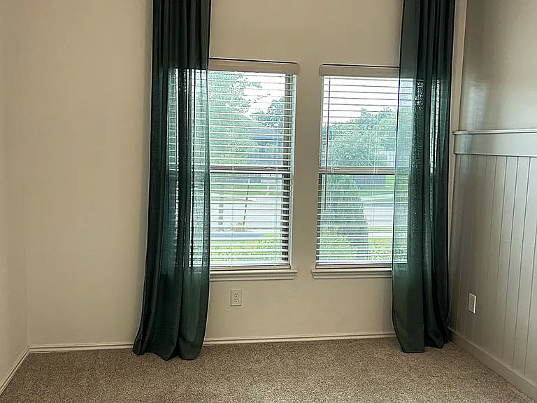 1502 Munson Valley Rd — Photo 5