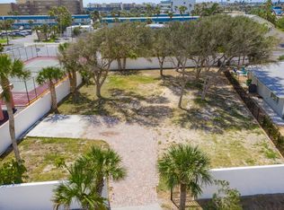 203 Barlow Ave, Cocoa Beach, FL 32931