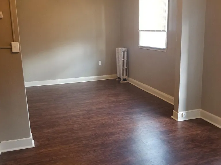 3832 Euclid Ave — Photo 5