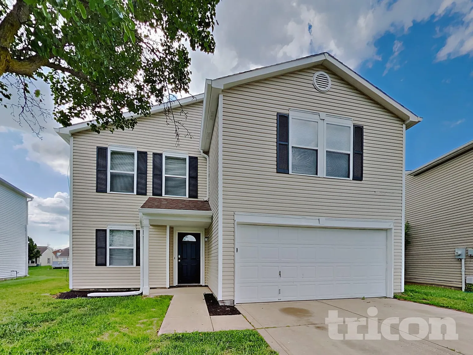 6714 Waverhill Drive Indianapolis IN — Photo 2