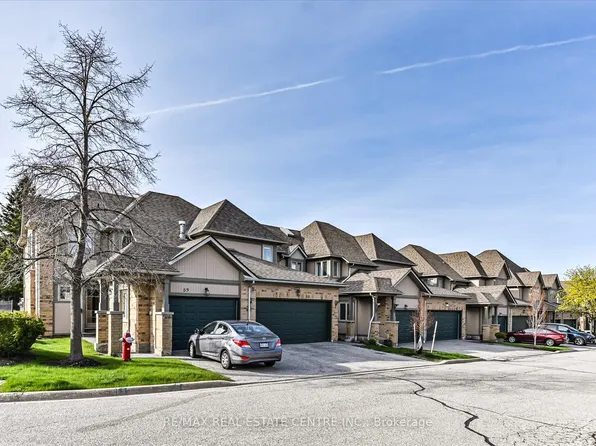 5662 Glen Erin Dr #58, Mississauga, ON L5M 6C4