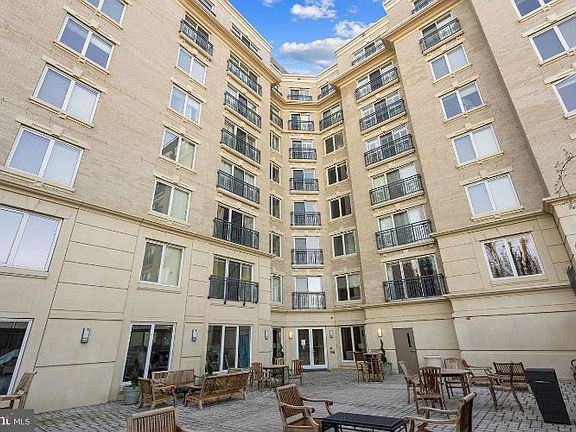 3rd image of 5 Park Pl APT 719