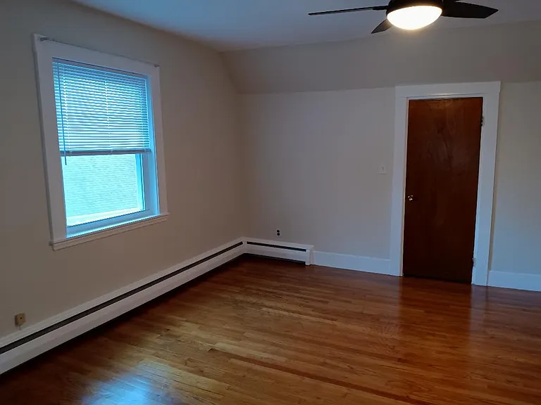 85 Webster St #2 — Photo 9