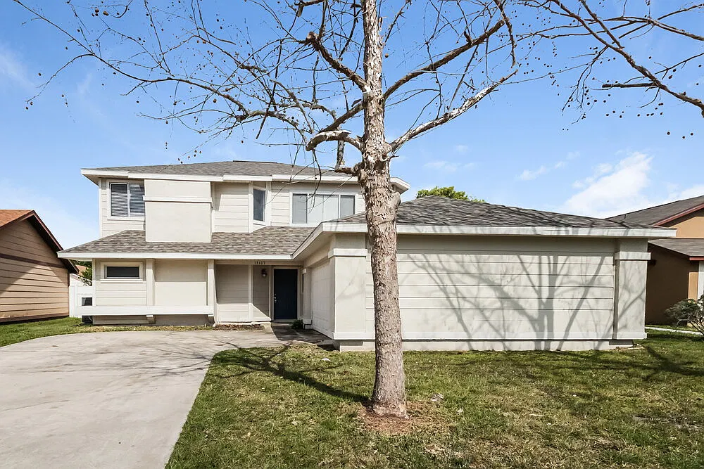4 bed, 2.5 bath, 1607 sqft, $2,490 — Photo 1