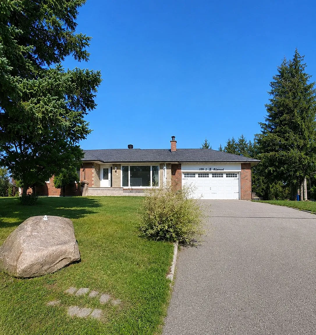 3 bed, $3,000 — Photo 1