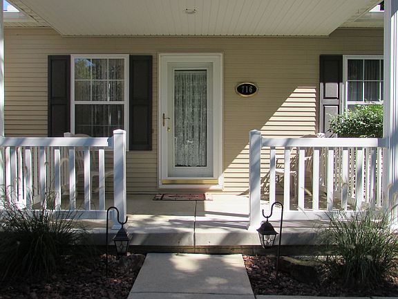 4th image of 716 S Lincoln Ave