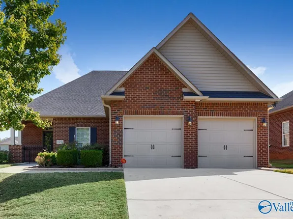 122 Somerset Park Dr, Huntsville, AL 35811