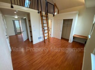 4905 Woodland Park Ave N APT 6, Seattle, WA 98103