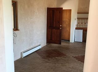 725 Camino Los Abuelos, Galisteo, NM 87540