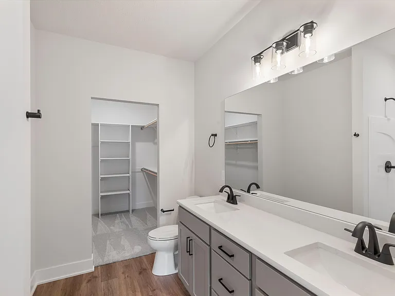 202 N 30th St #202 — Photo 13
