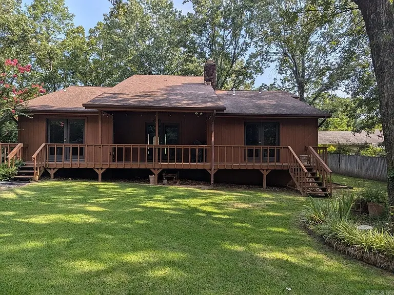 54 Carol Ln — Photo 3