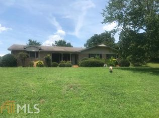 9 Sweetbriar Rd, Newnan, GA 30263