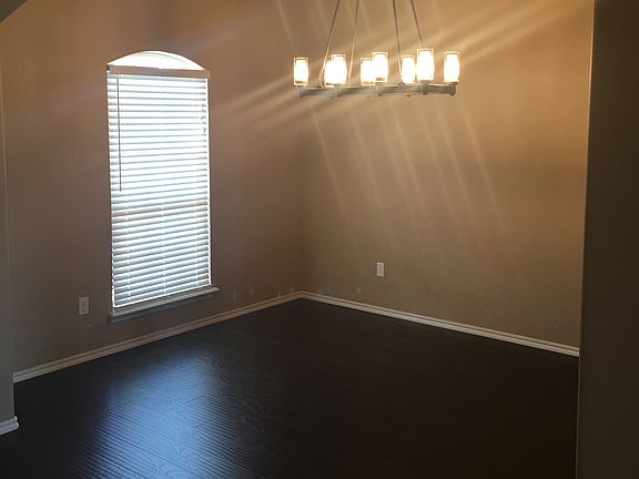 3rd image of 5825 SE 145th St