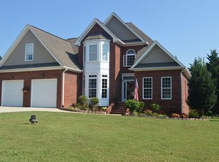 64 Honeysuckle Dr, Rock Spring, GA 30739