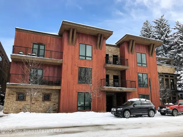 170 N Millward St #305, Jackson, WY 83001