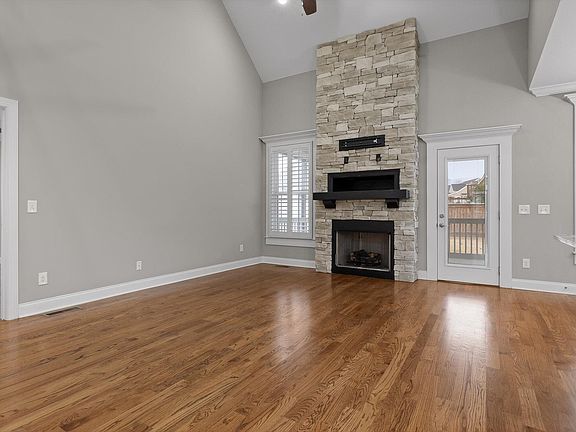 2nd image of 8975 Silver Maple Dr