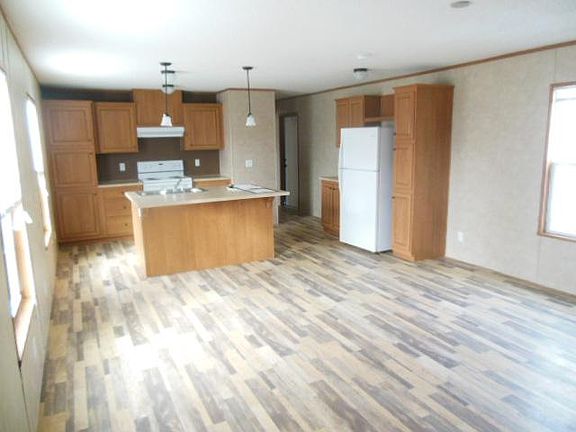 2nd image of 50 113th Ave #15