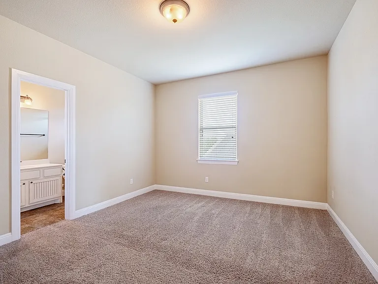 2921 Desert Candle Dr — Photo 24