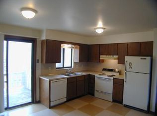 1353 Vineland Ct SE, Grand Rapids, MI
