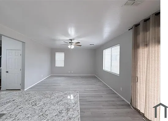 6830 S 70th Dr — Photo 7