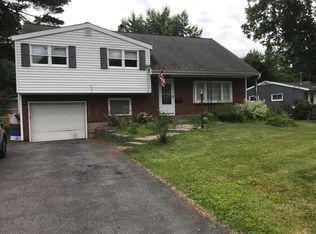 1 Apple Tree Ln, Liverpool, NY 13090