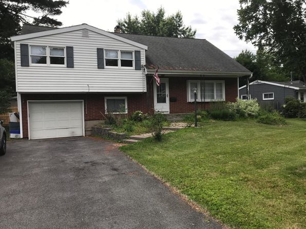 1 Apple Tree Ln