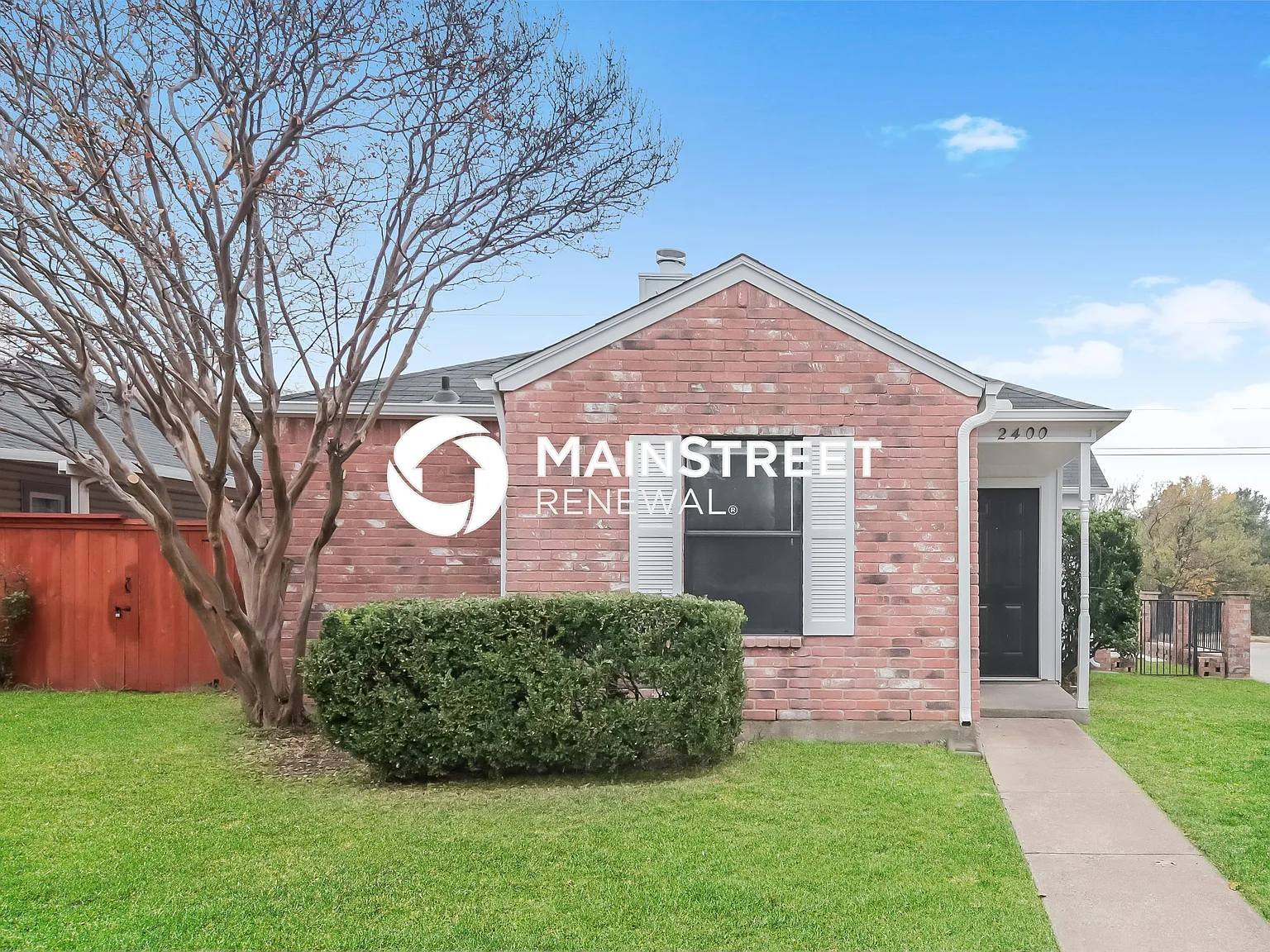 2400 Markland St — Photo 2