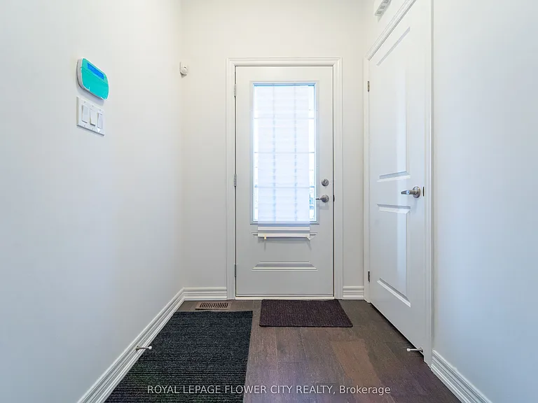 413 E 16th St — Photo 3