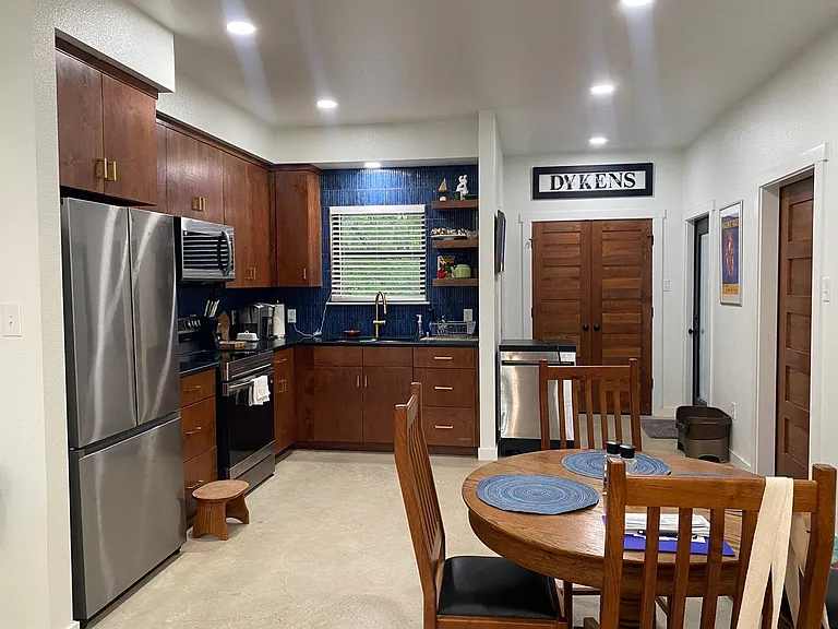 13172 Harbor Dr — Photo 4