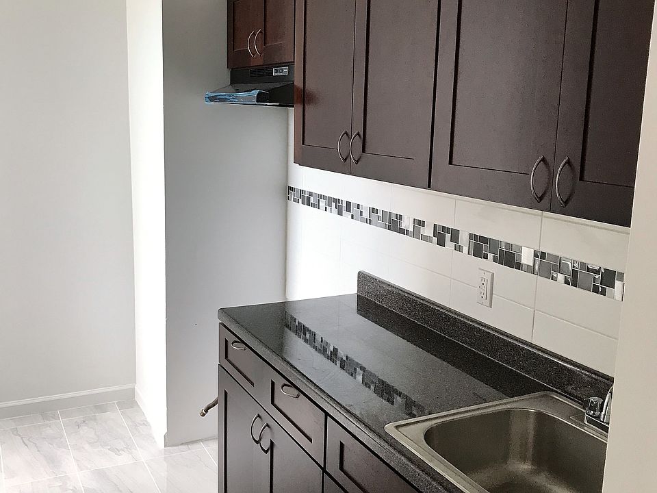 1st image of 1800 University Ave Frnt 4