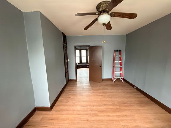 3rd image of 41-43 Ryerson Ave #1