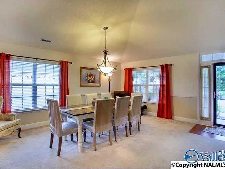 106 Blanchard Pl — Photo 2