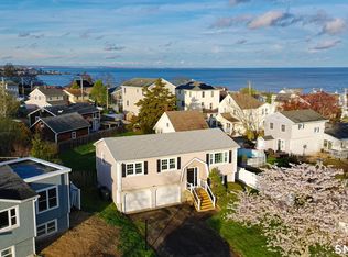 12 Nolan Ter, Milford, CT 06460