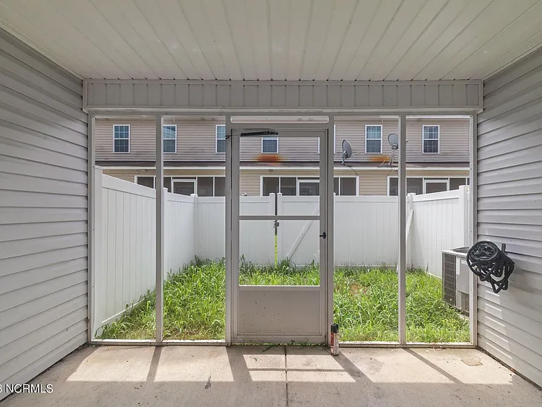9005 Banister Loop — Photo 28
