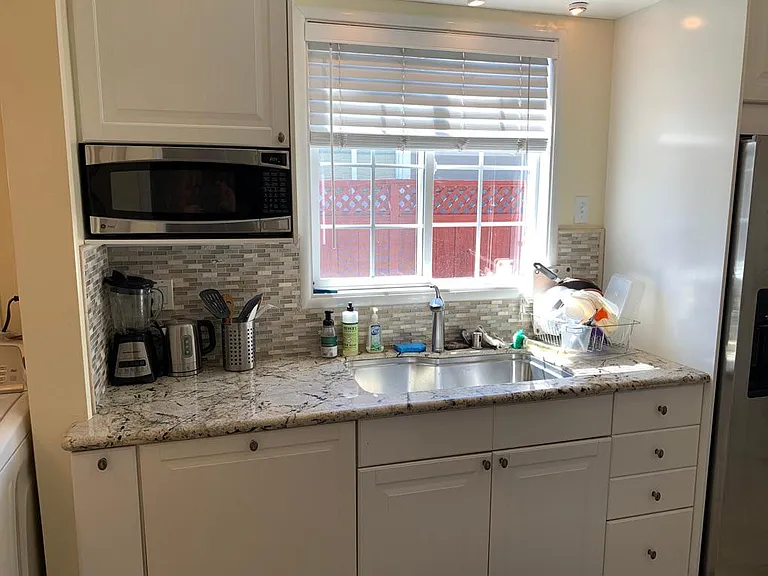 247 Roosevelt Ave — Photo 11