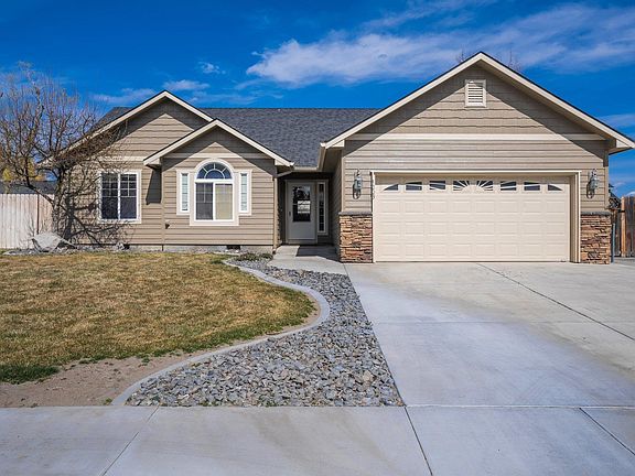 3rd image of 4203 Antigua Dr