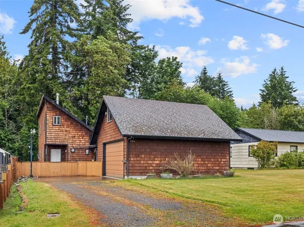 5246 Yearley Drive NE, Olympia, WA 98516